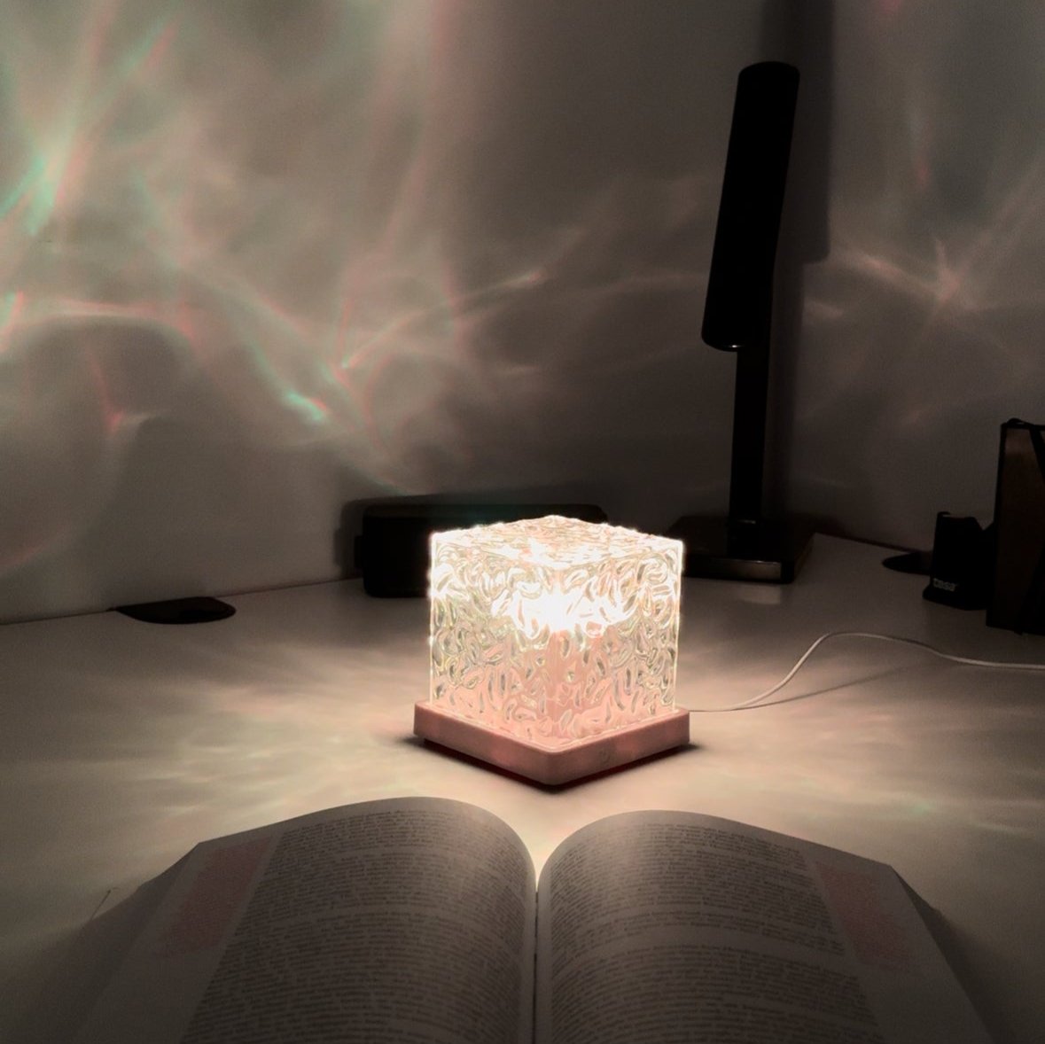 GloeCube™ - Ocean Wave Lamp